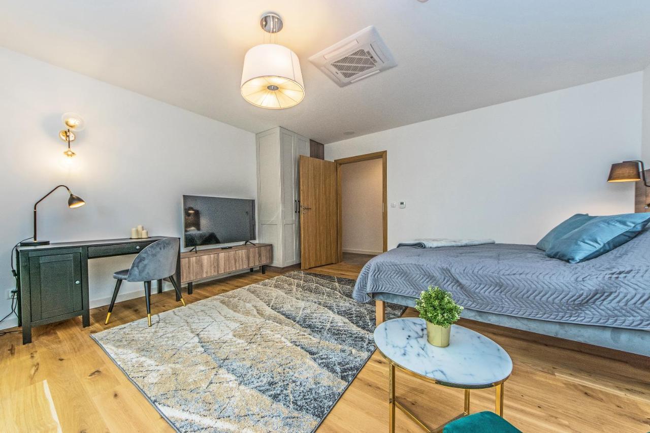 Bh Properties, Apartamenty Teatr Wybrzeze Srodmiescie 그단스크 외부 사진