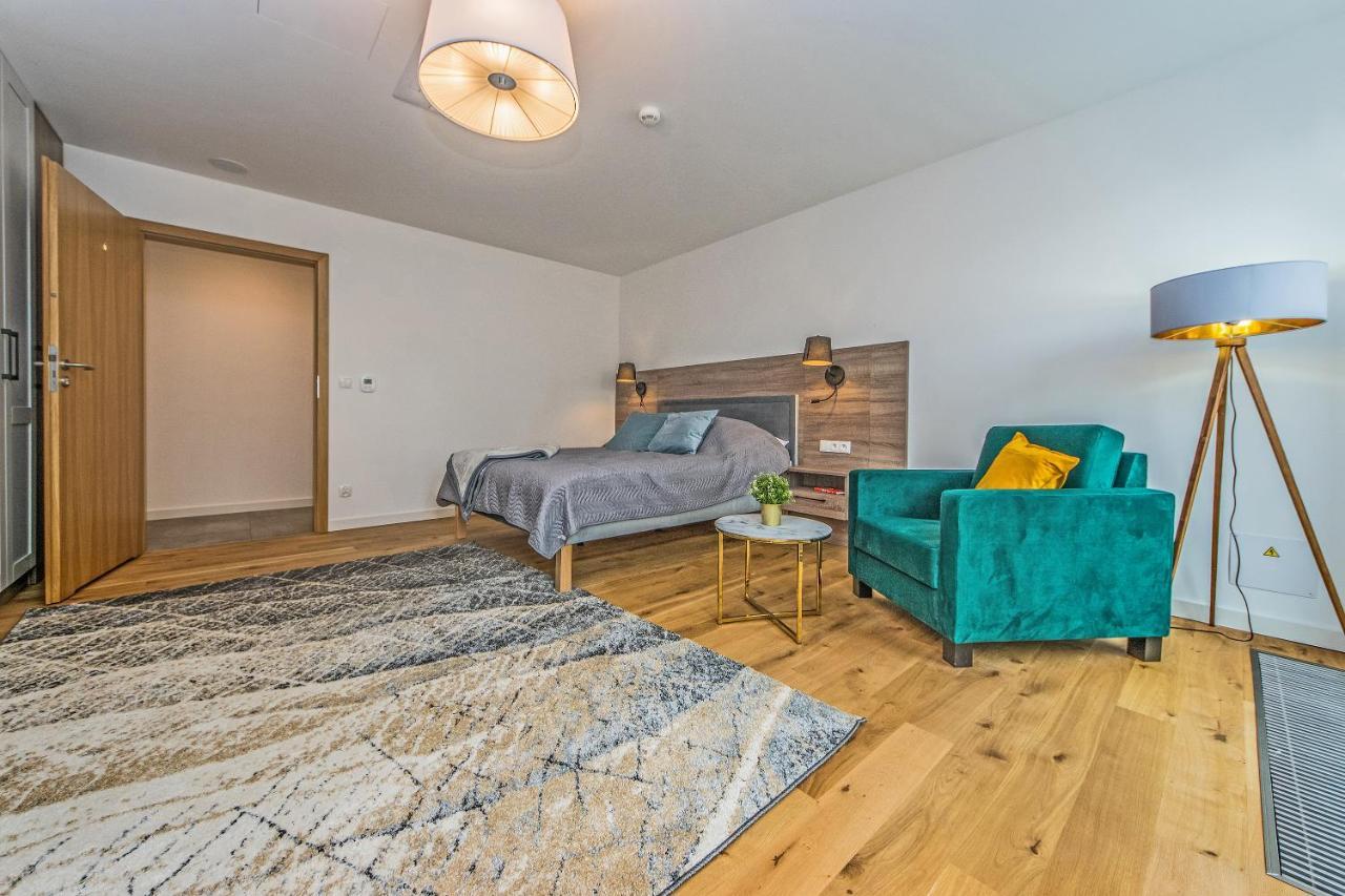Bh Properties, Apartamenty Teatr Wybrzeze Srodmiescie 그단스크 외부 사진