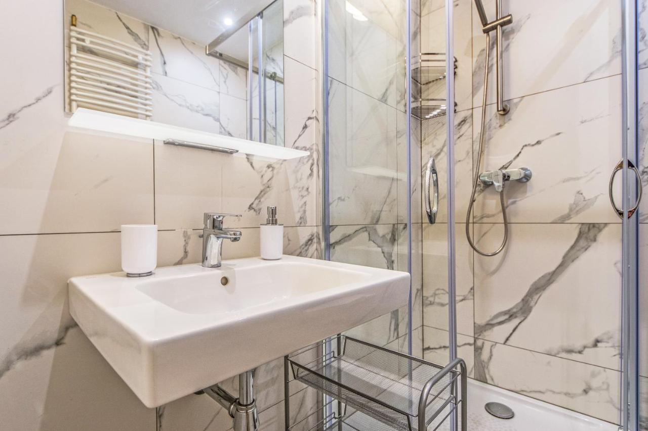Bh Properties, Apartamenty Teatr Wybrzeze Srodmiescie 그단스크 외부 사진