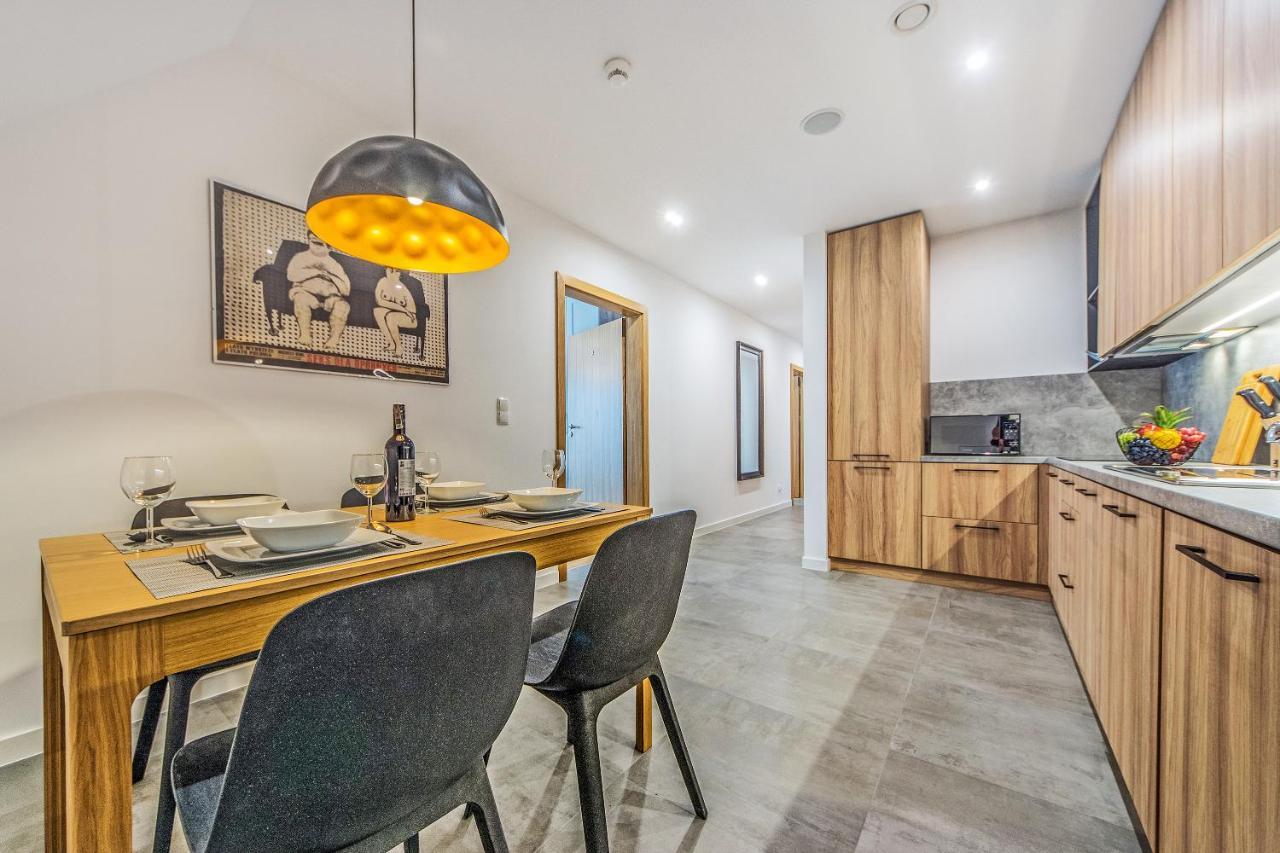 Bh Properties, Apartamenty Teatr Wybrzeze Srodmiescie 그단스크 외부 사진